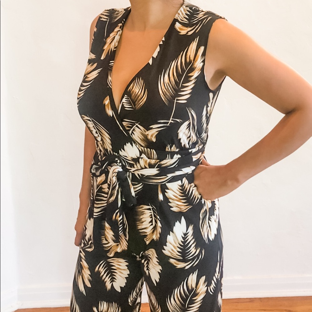 Jumpsuit Black With Leaf Pattern - image 1